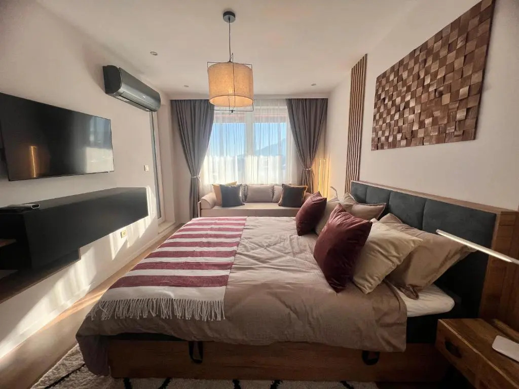 5* Brand New Top Floor Luxury Flat Next to Ski Lift