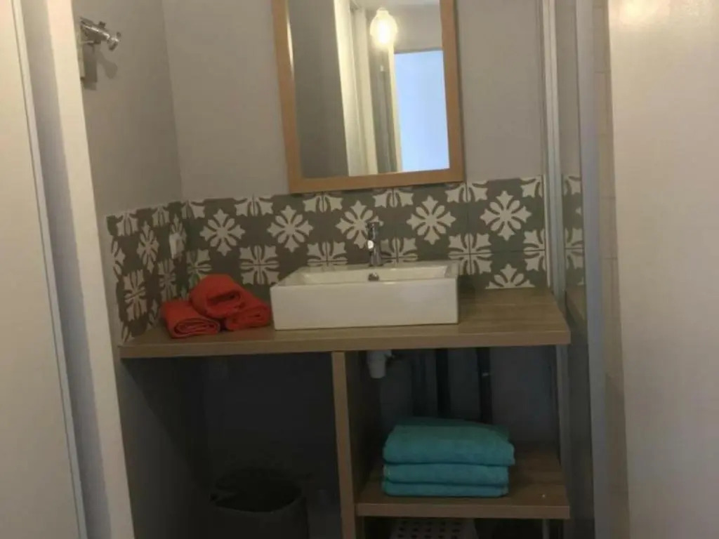 Gîte confortable avec piscine et animaux admis à Saint-André-dApchon - FR-1-496-143