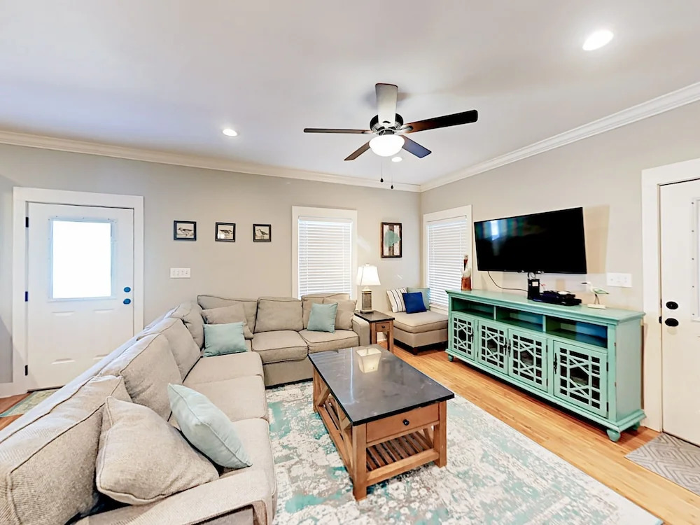 Brand-new In Wildlife Refuge, Near Beach 3 Bedroom Cottage
