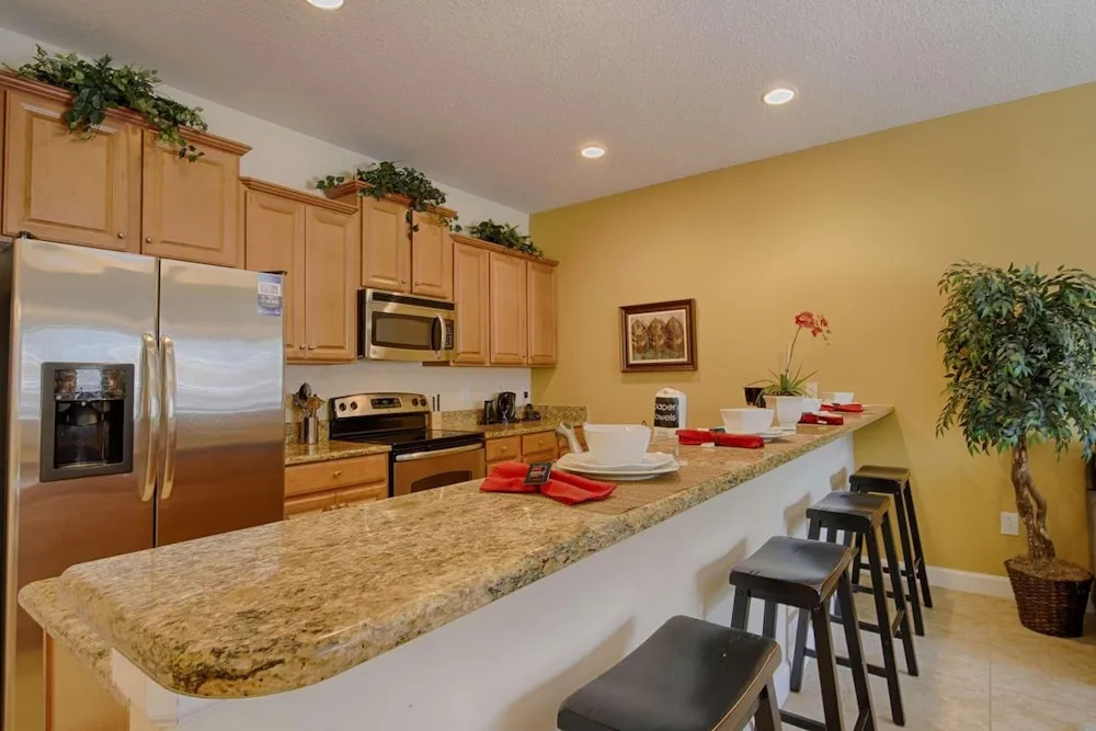 3085 Paradise Palms