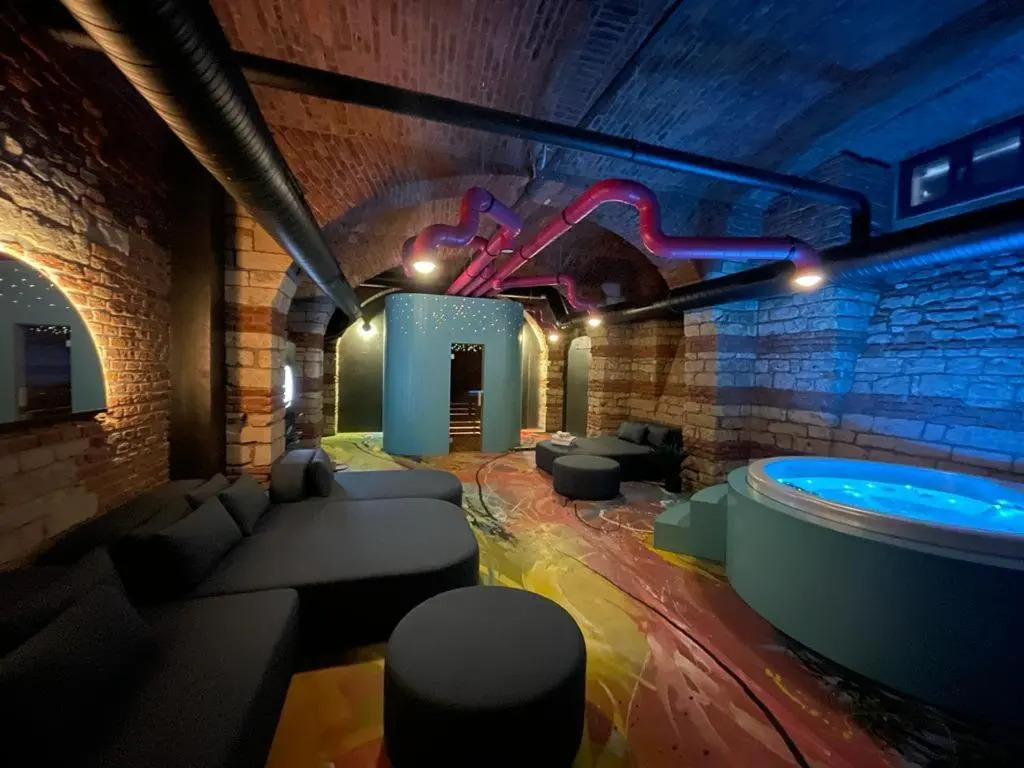 SPA SPA Opletalova