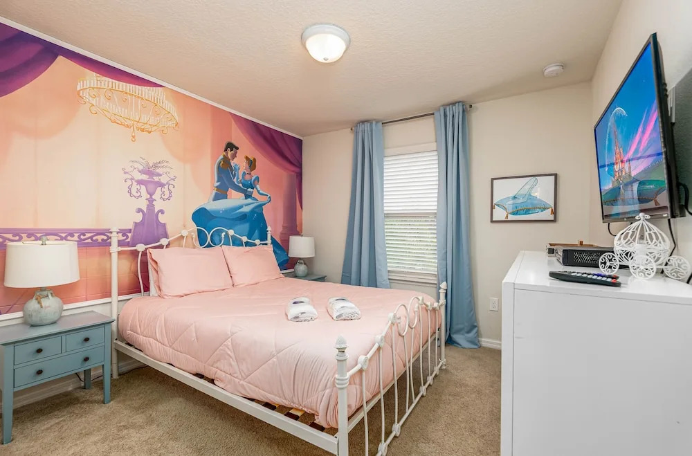 Tvpm-4638td/sr 5 Bedroom Townhouse by RedAwning