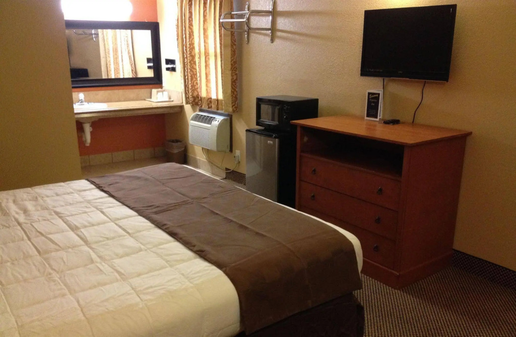 Economy Express Inn
