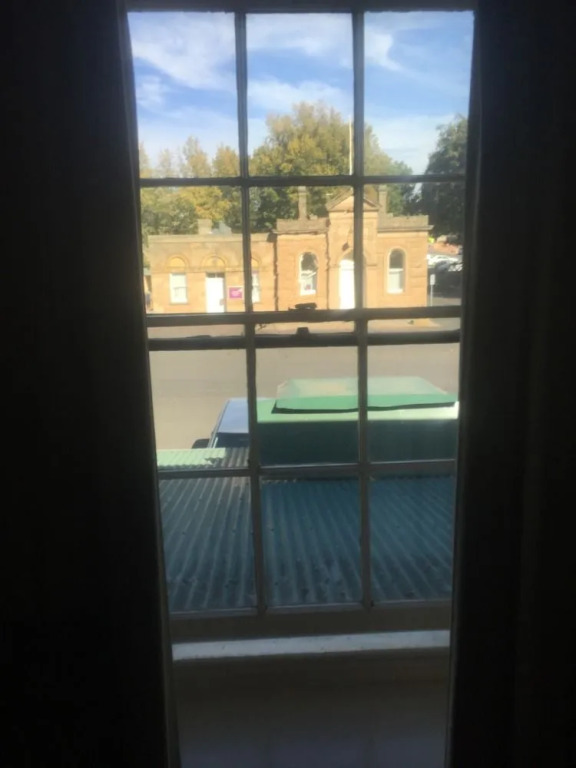 Ross Hotel