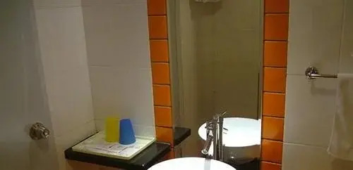 Zhongzhou Express Hotel