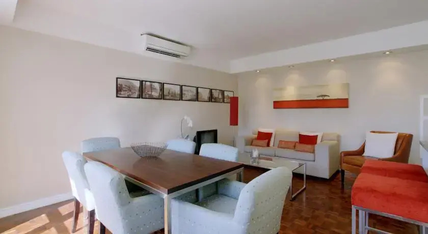 437 St Martini Gardens Apartments