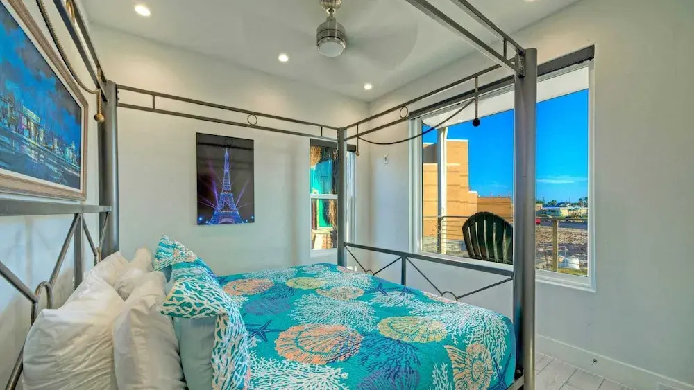 4 Homes Sleeps 17 Firepit Walkable Location Spanish Village