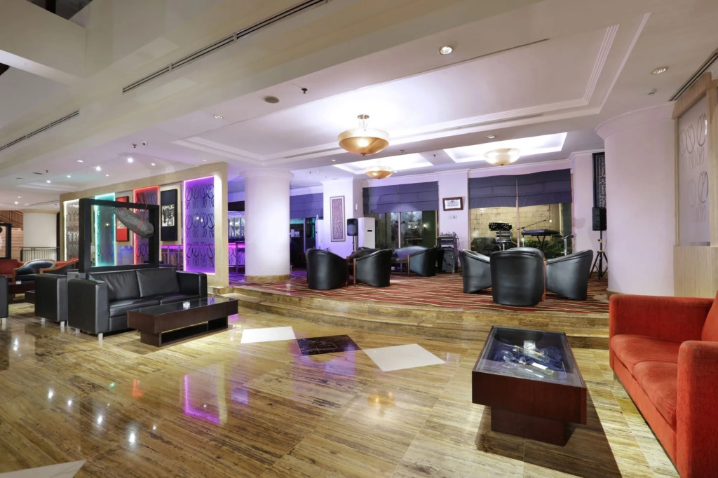 Grand Candi Hotel
