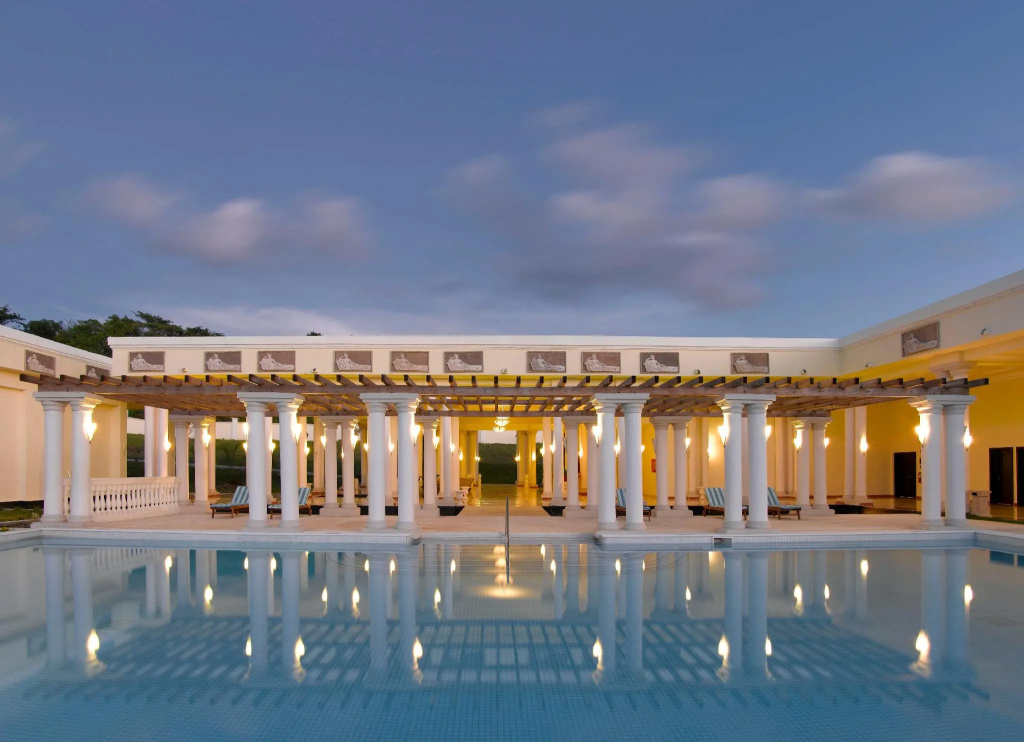 Grand Palladium Lady Hamilton Resort & Spa - All Inclusive