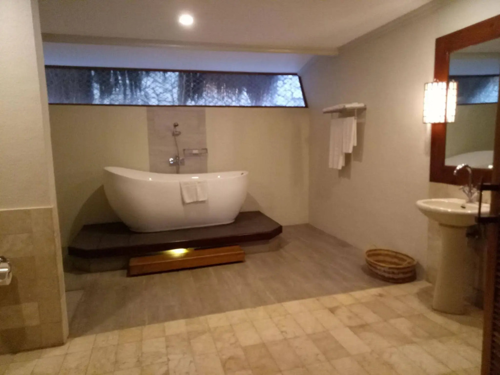 Bluewater Maribago Beach Resort