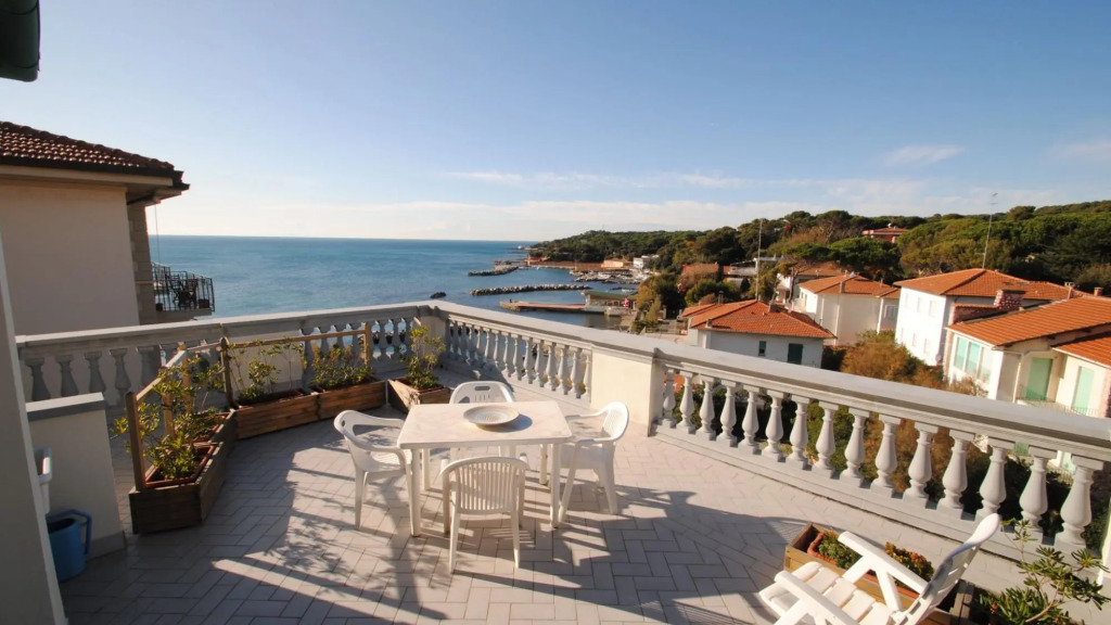 In villa on the sea, apartment with beautiful terrace overlooking the sea. 4 beds.-VILLA FIORELLA - Bilo mare A