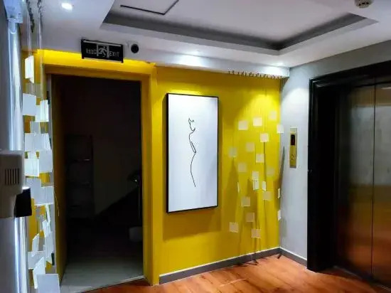 Sili Carl Visual Hotel