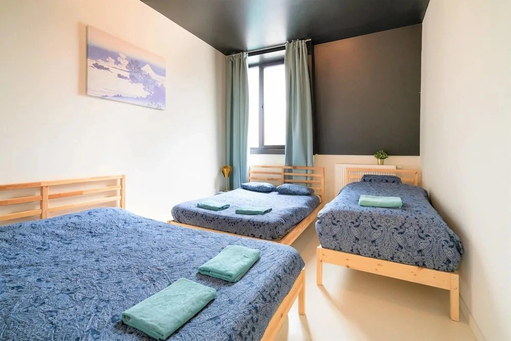 Antwerp Central 1br/7p Apartment