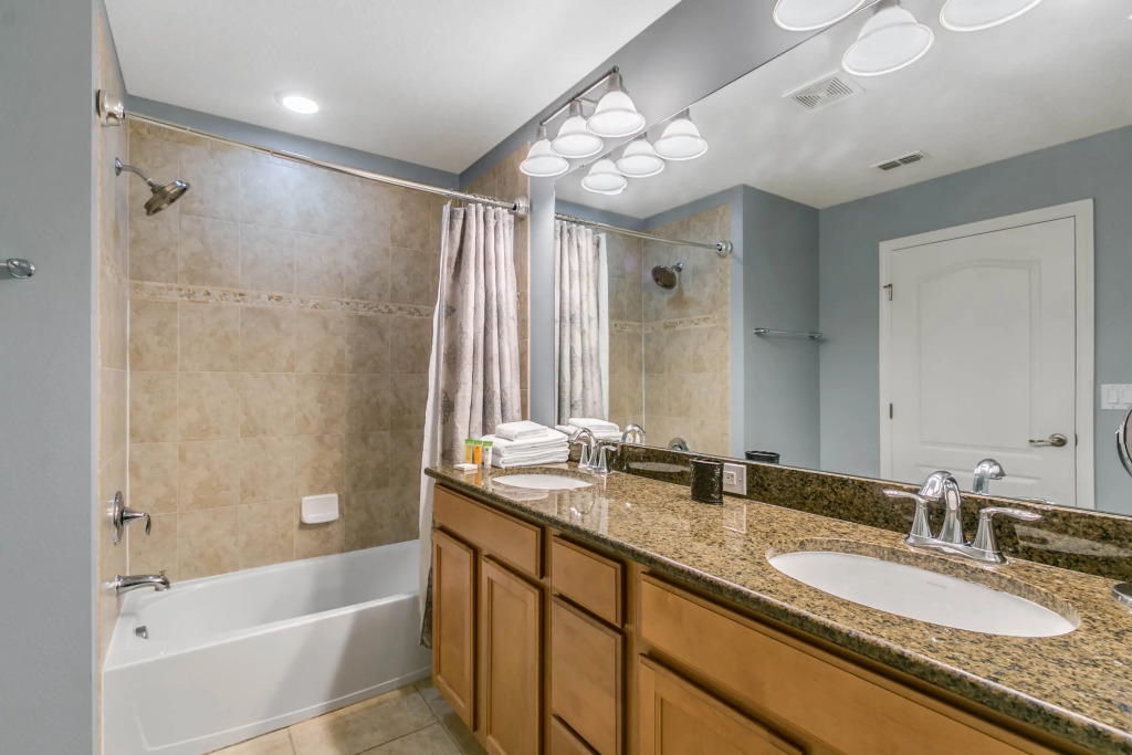4 Bedroom 3 Bathroom Paradise Palms 8957 Cp