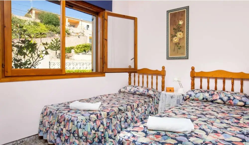 House - 4 Bedrooms with Pool and WiFi - 107534