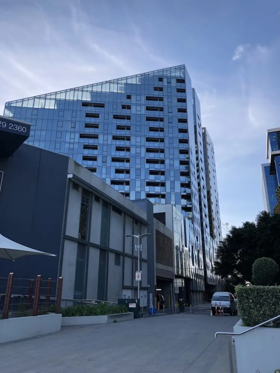 Explore Docklands Lovely Apartment LVL8