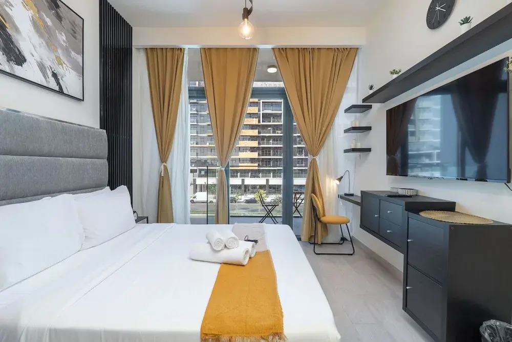 Homey Studio Apartment Perfect for 2 at Azizi Riviera 46