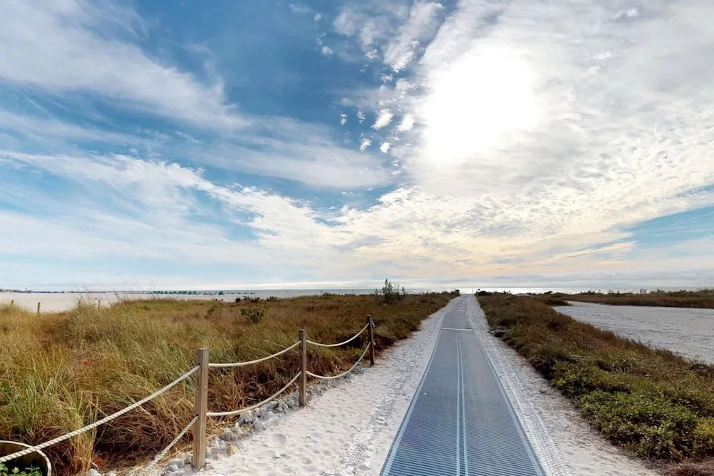 Modern Estero Bay Beach House, 5 Minute Walk to Gulf