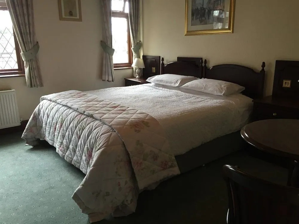Woodborough Inn