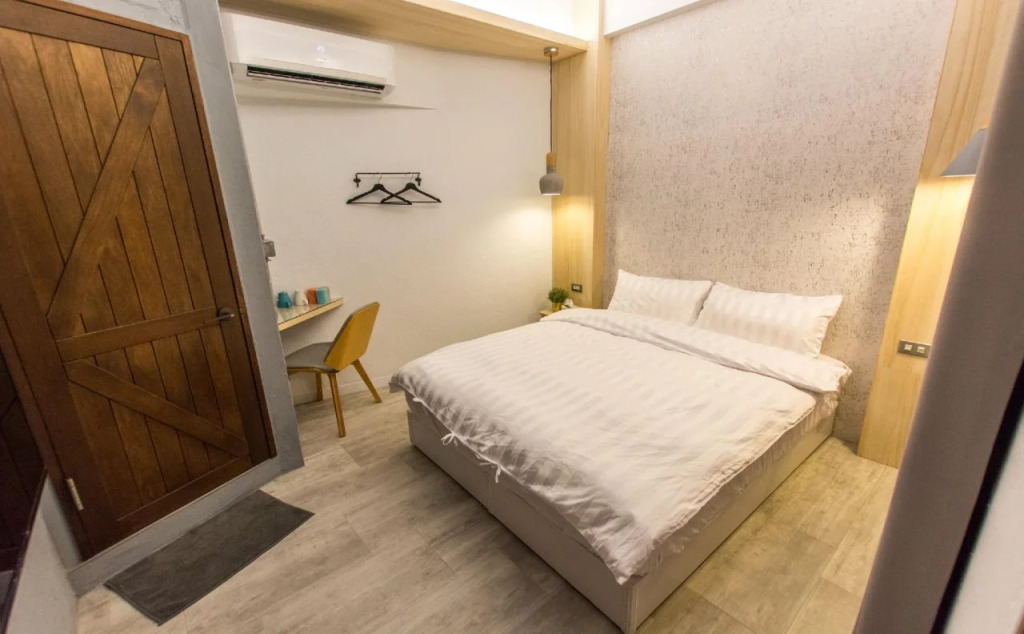 Yiyue Guanhe Homestay 倚月觀荷民宿