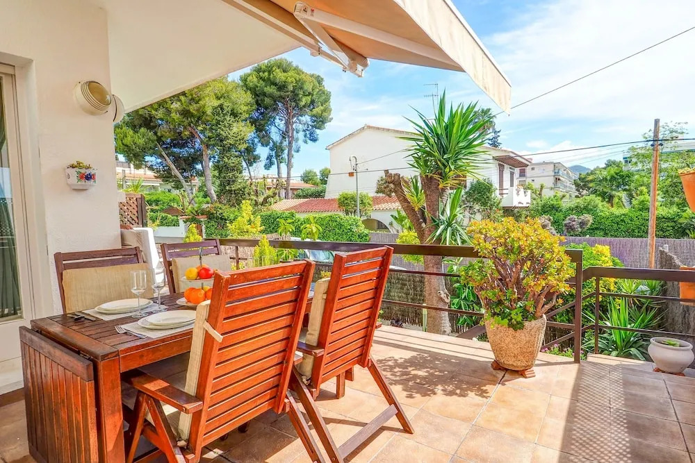 Luxury Apartment in Vinyet by Hello Apartments Sitges