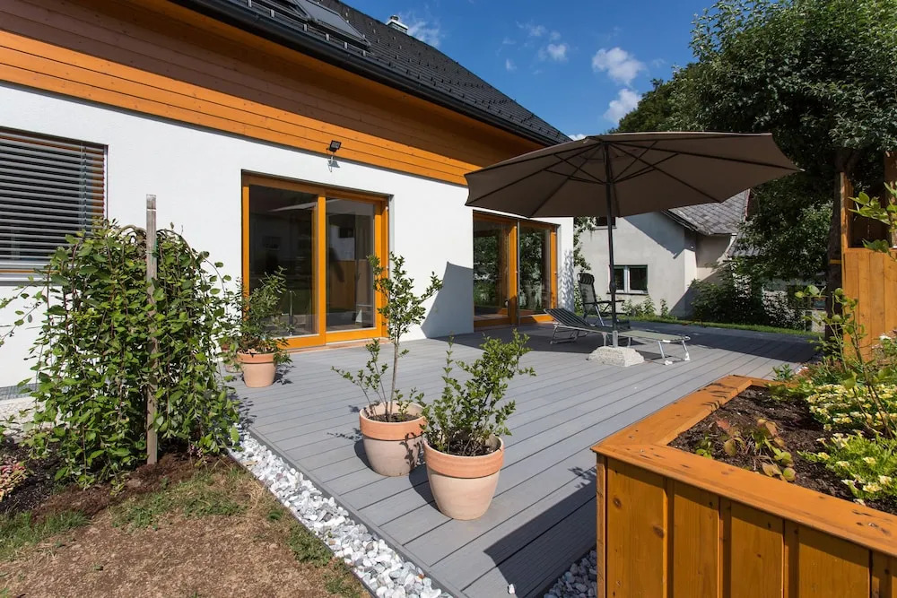 Domovoj Apartments and Rooms