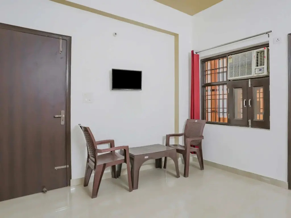 R P Residency by OYO Rooms