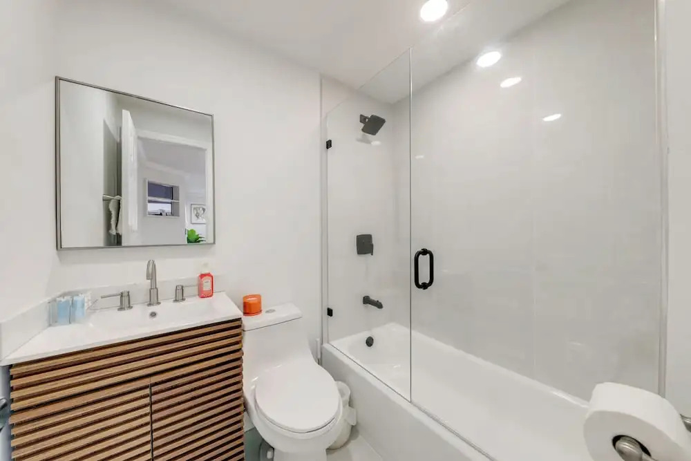 Stroll to Dtwn: Delray Beach Home w/ Outdoor Oasis