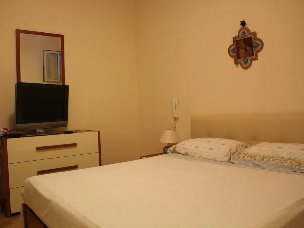 B&B Camelot