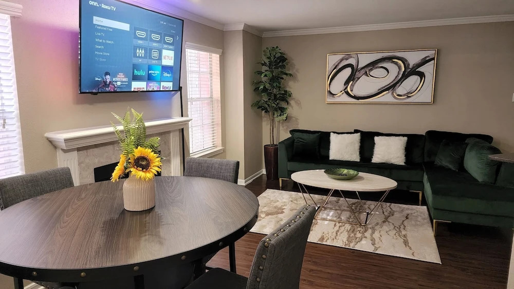 Near Nrg - Book For Rodeo - 2 Bedroom 2 Bath - Resort Style Pool