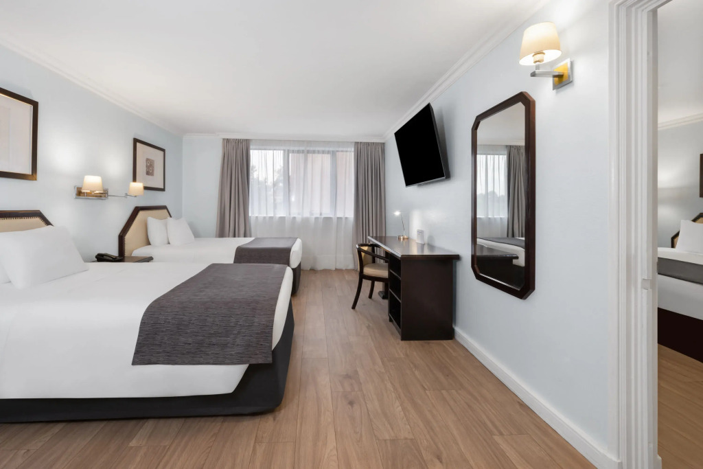 Wyndham Garden Santiago Kennedy