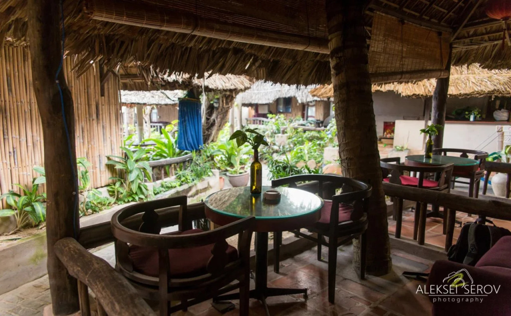 Joes Cafe & Garden Resort