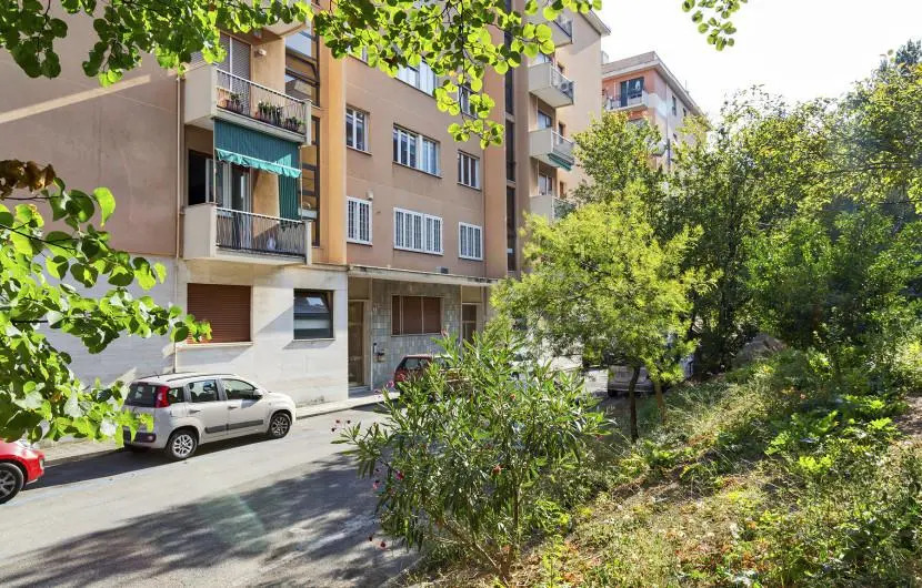 Flat 104M² 2 Bedrooms 1 Bathroom - Genoa