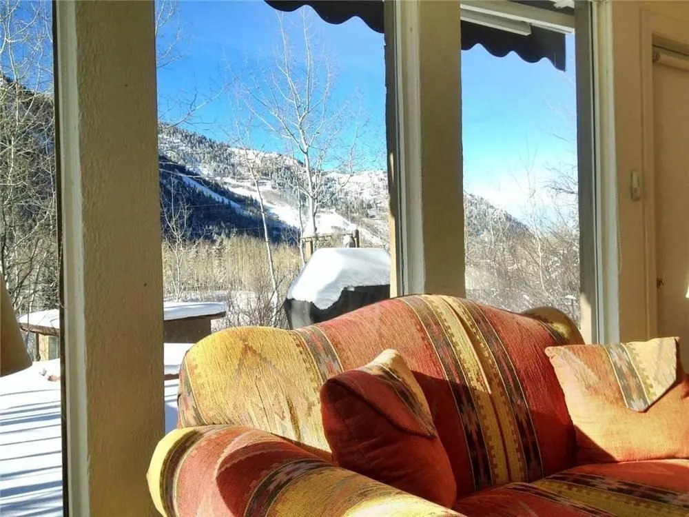 244 Eastwood Residence East End Aspen Home by McCartney