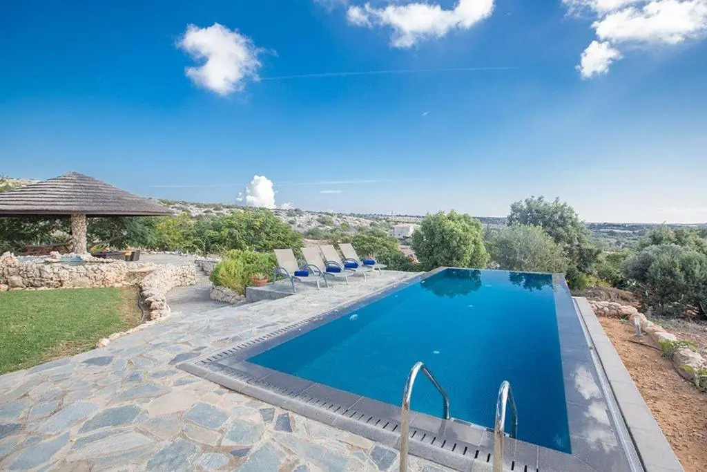 Villa Ayia Napa Foothills, Exquisite 5Bdr Ayia Napa Villa With Pool