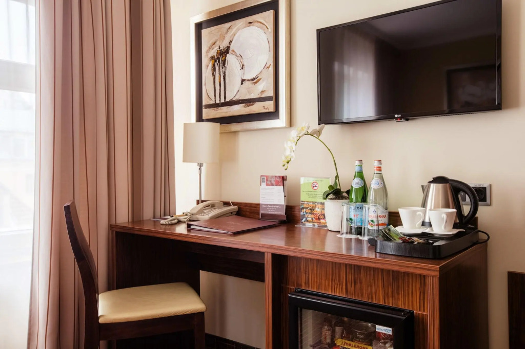 Avalon Hotel & Conferences