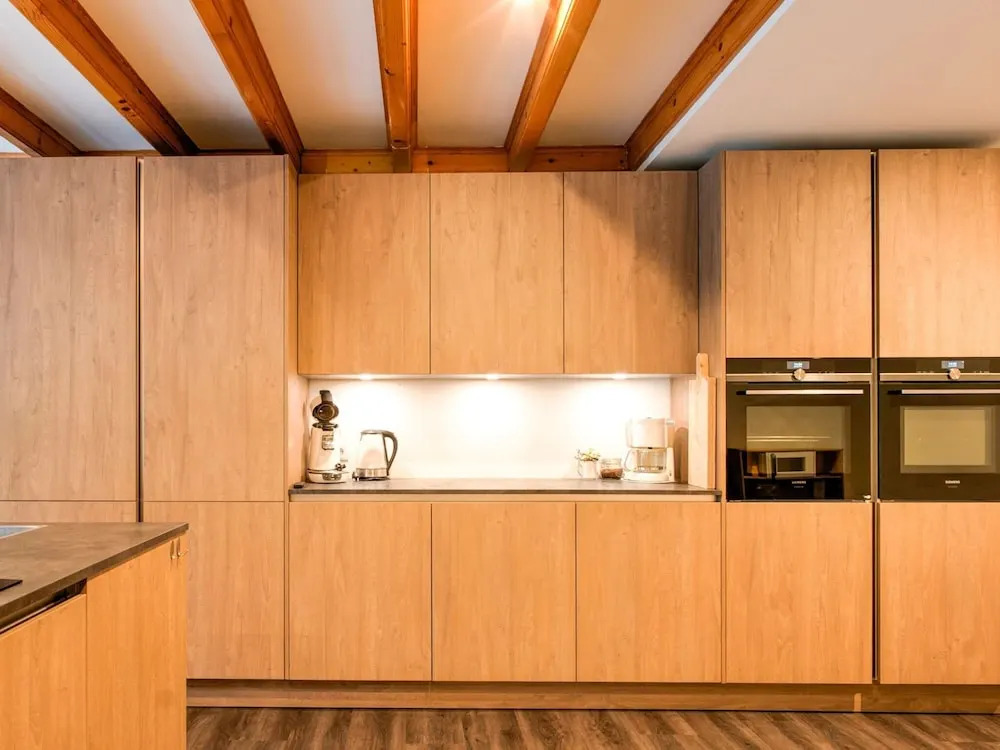 Spacious Farmhouse With Sauna, Hottub