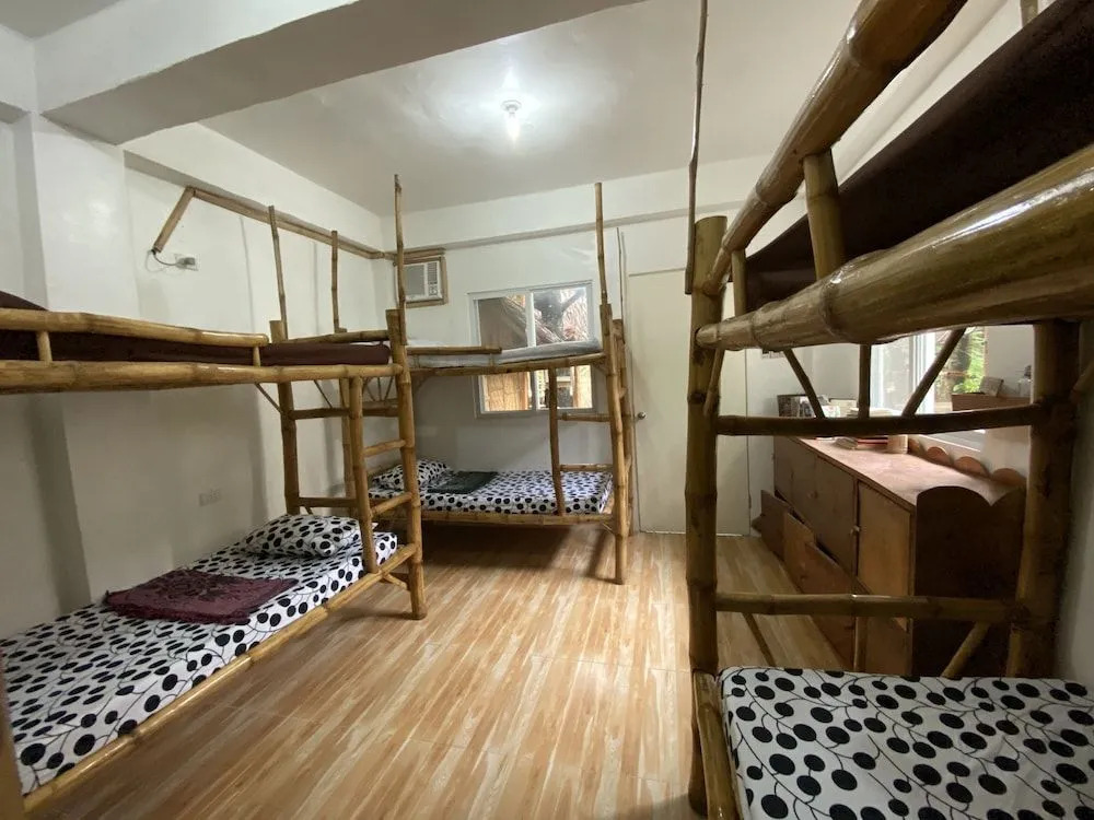 Neverland - Hostel