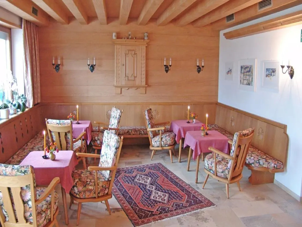 Pension Apartments Pardell