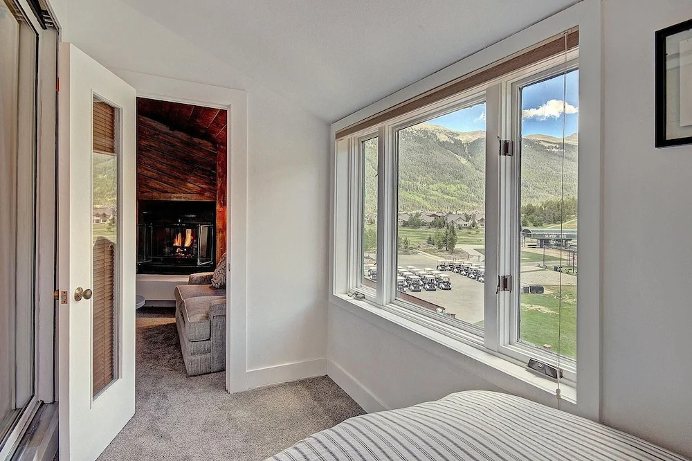Newly Remodeled Ski-In Ski-Out Right By The Lift - FP304 by RedAwning