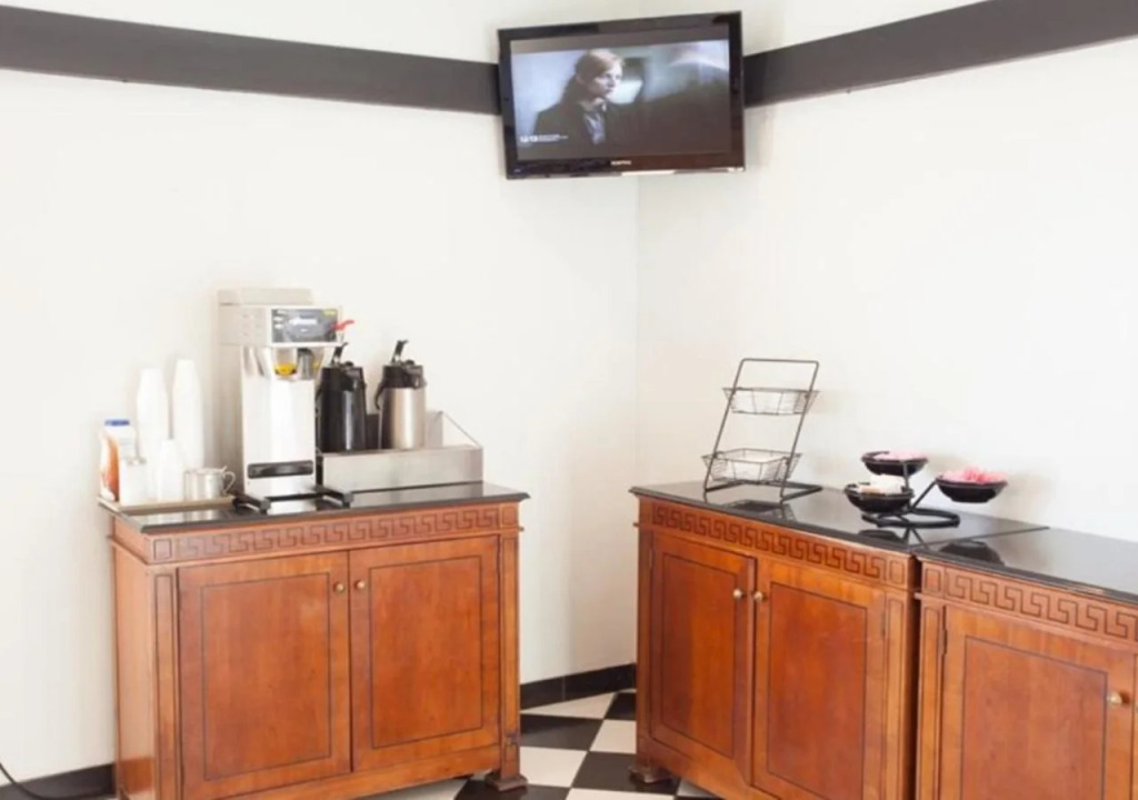 Aviation Inn
