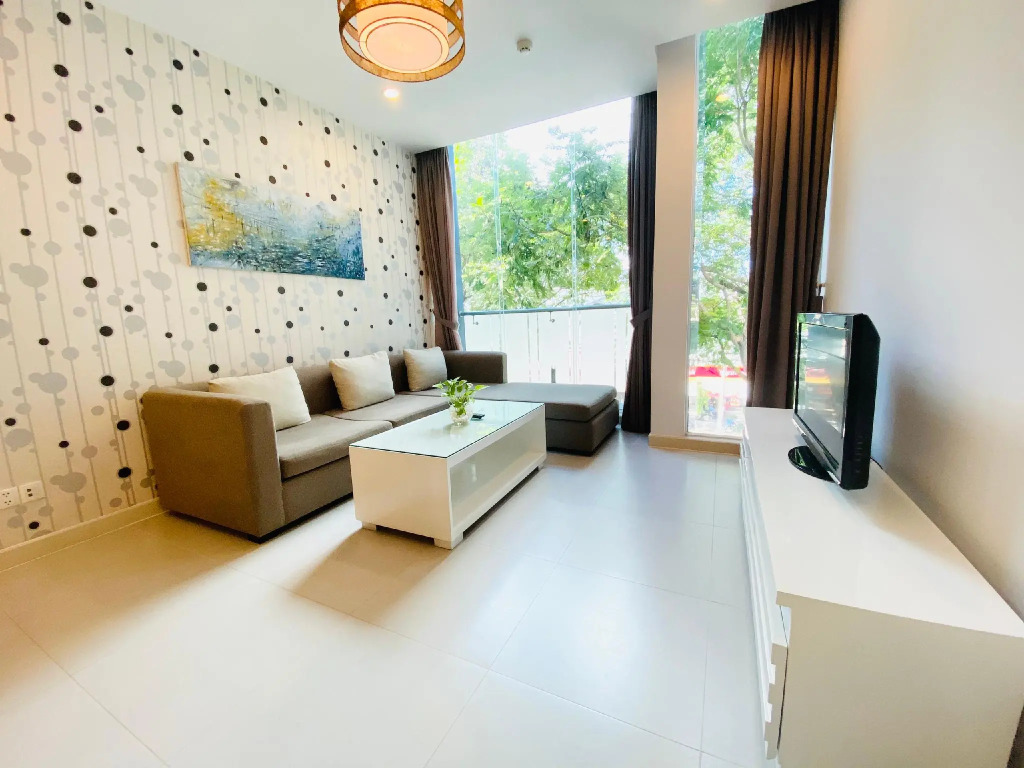 GLENWOOD APARTMENT