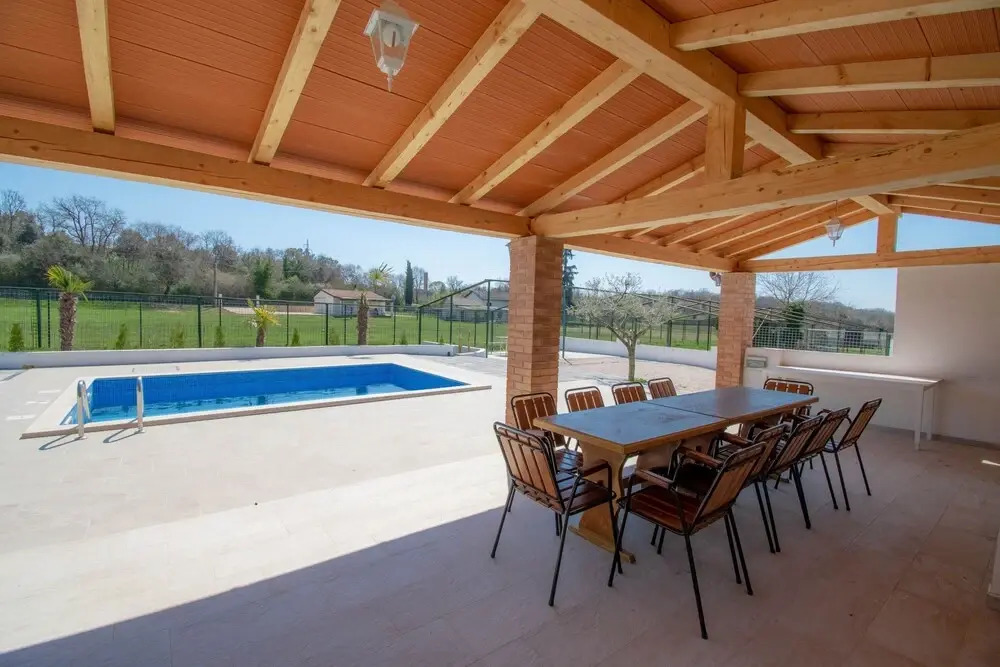 Villa for 6 persons with private pool, parking and garden in Rovinj