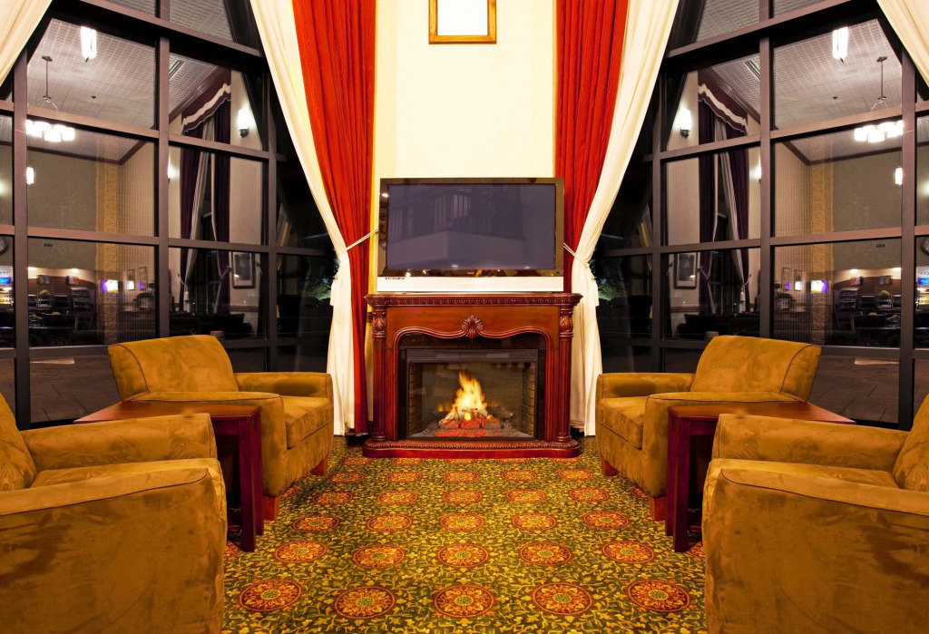 Holiday Inn Express Grand Rapids Airport North by IHG