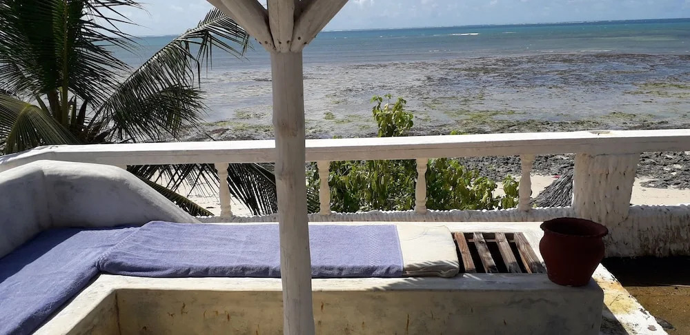 Tamu Beach Resort