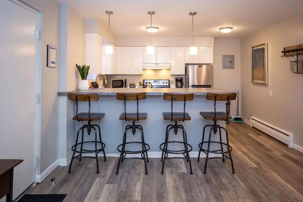 Hip & Urban Condo near the heart of Old Town