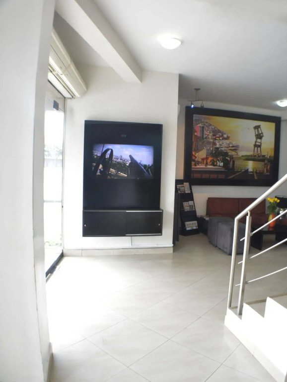 Hotel Castell - Cerca Del Aeropuerto