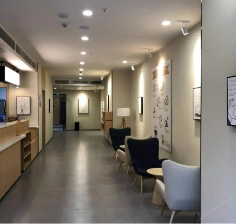 HanTing Hotel (Guangyuan Central Hospital Maternal and Child Branch)