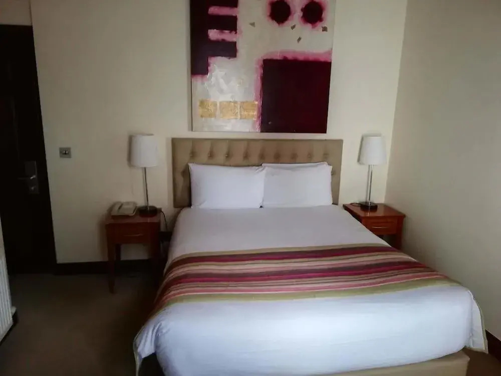 Brogans Bar & Hotel