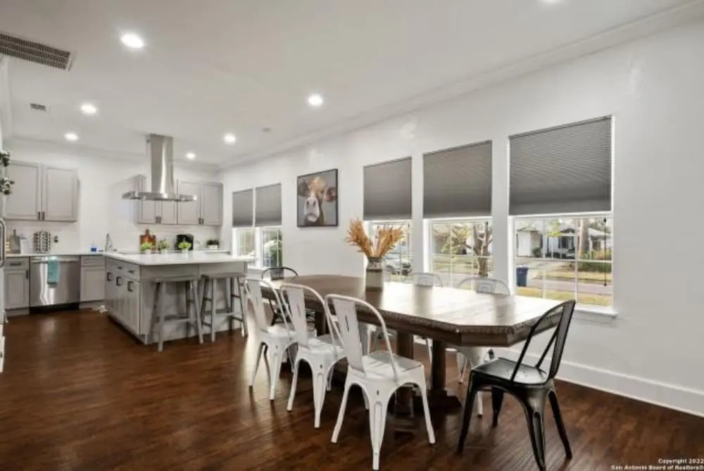 Experience Serenity in a 4BR 3BA Downtown Home